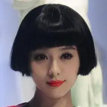 おしゃれなボブスタイルウィッグ【活発な印象・ショート・ふんわり仕上げ・個性的】