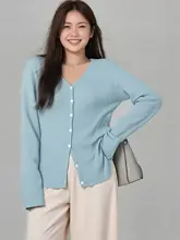 Vネックニットカーディガン【女性用・短袖・春夏向け・エレガントデザイン】（セットアップ対応）