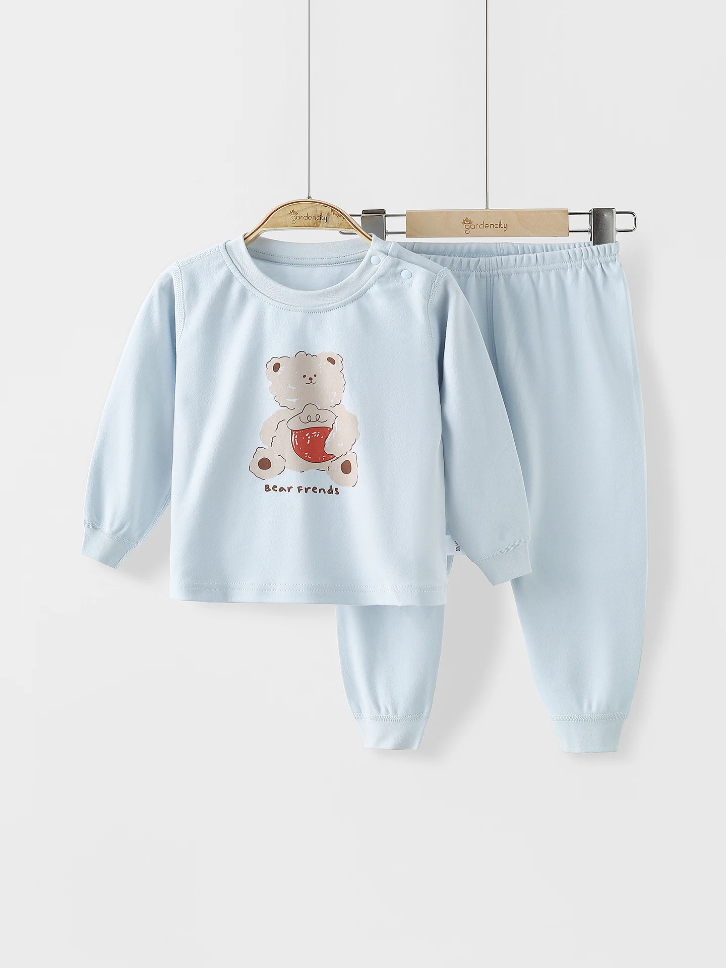 1歳の寝るとき、どんな服が本当に安心なのか？