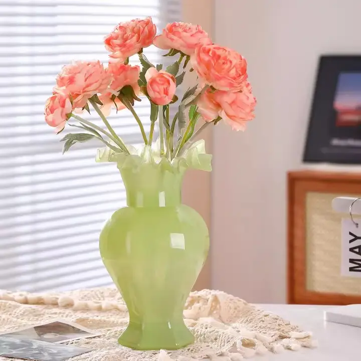 おしゃれなフラワーベース【クリームガラス・ローズ・ユリ用・テーブルデコレーション】