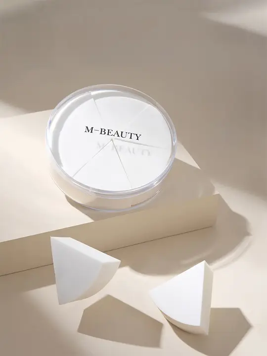 MINISO 極上の柔らかさの三角型ファンデーションスポンジ【乾湿両用・粉を吸わない】