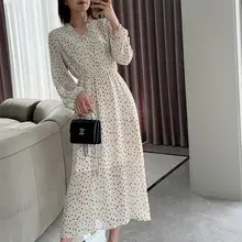 米白色の長袖シフォンワンピース【Vネック・ドット柄・ウエストゴム】