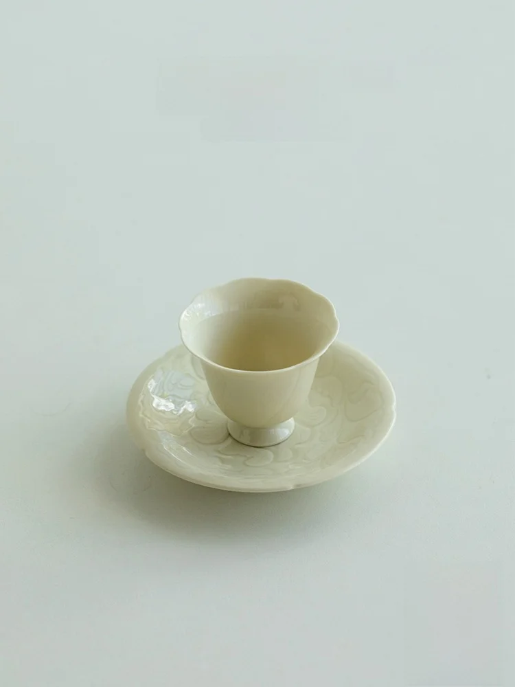 茶色と水色の色の違いをどう理解すればいいの？厳選4選で暮らしに溶け込む選び方