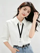 シンプルなデザインの女性用短袖白シャツ【ビジネスカジュアル・小柄向け】
