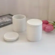 マット仕上げの浮彫りデザイン 陶器製小物入れ【蓋付き・キャンドルカップ・アロマ用】