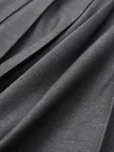 上品なグレーのハイウエストAラインミディスカート【プリーツデザイン・シンプルスタイル】