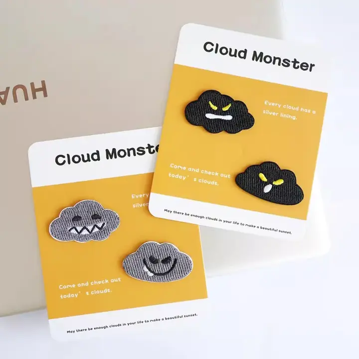 カートゥーン雲刺繍パッチ【DIY装飾用・スマホ＆iPad対応・布製】
