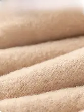女性用黒い透け感のある加厚タイツ【秋冬用・裏起毛・光沢感】