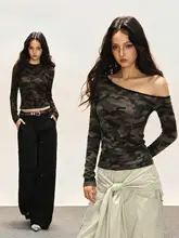 美式迷彩デザインの斜め肩Tシャツ【女性用・スリムフィット・長袖】