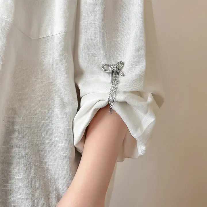 衣服を楽に調整！隠れたクリップ式固定具【調整可能・チェーン付き】