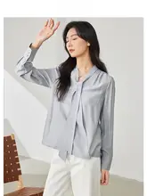 デザイン性に優れた長袖シャツ【秋用・女性・シルエットを美しく見せる】