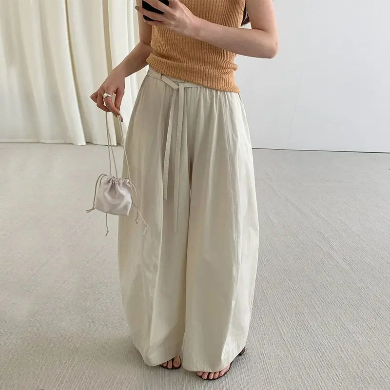 春夏用 ウエストゴム付きカジュアルワイドパンツ：イエベ春 骨格ナチュラルに最適なファッションアイテム
