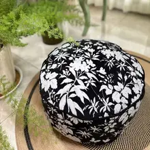 洗える丸型クッションマット【厚手・バルコニーやリビング用・創造的な花柄】（セットアップ対応）