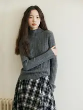 高級ウールニットタートルネックセーター【90%ウール・10%カシミヤ・スリムフィット・柔らかい】