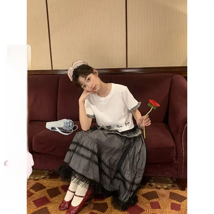 Tシャツ チュールスカート レディース 2点セット パッチワーク 白黒チェック柄 刺繍 きれいめ 若見え 「Jiang jam」