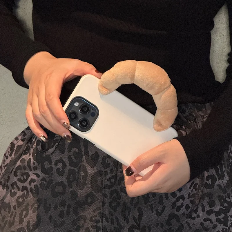 スマホを手に持つたびに心が温まる——「スマホバンカーリング」に合う、最高の手提げ式ケースは？