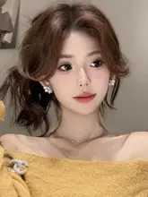 華やかなデザイン！ジルコニア付き花モチーフのイヤリング【シルバー・女性用・デリケートなスタイル】