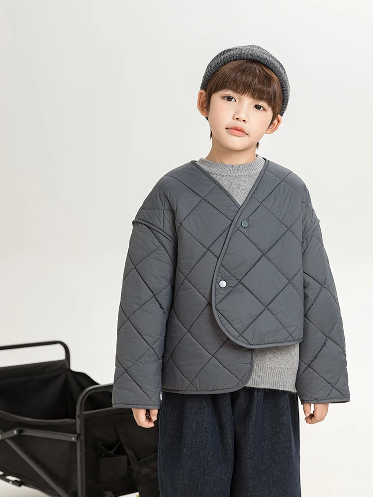 20度の気温で子供の服をどう選ぶべきか？男児用のジャケットとニットシャツの選び方を徹底解説