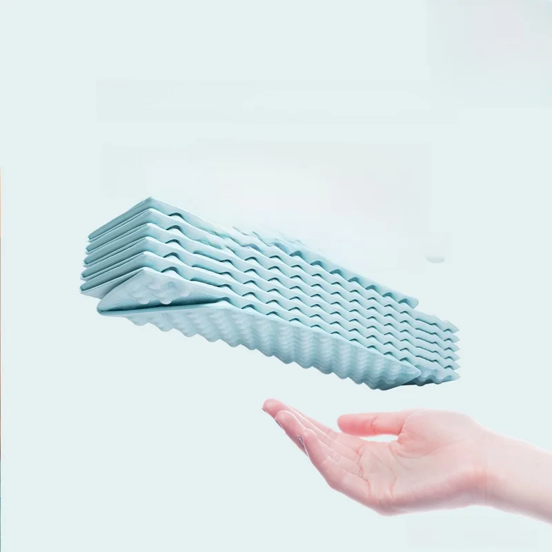 軽量デザインの折りたたみキャンプマットはテント内での快適さをどう実現するのか