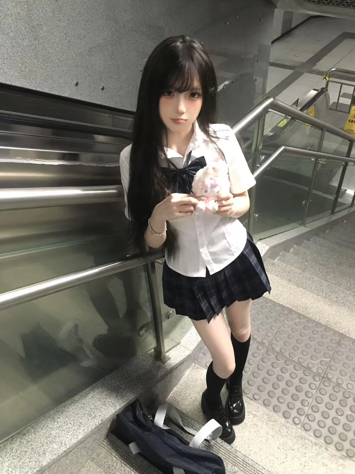 JKおしがまはファッションか制服か？今、最も人気のスタイル選びの答えは？