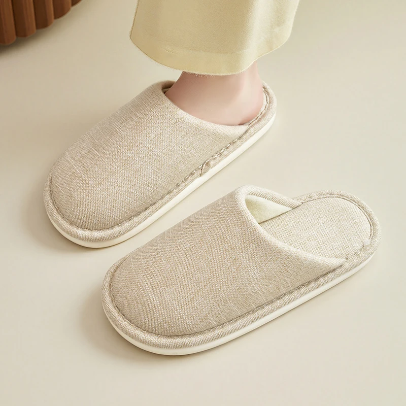梅雨に備えて買うべき！無垢材アイテムの完全ガイド