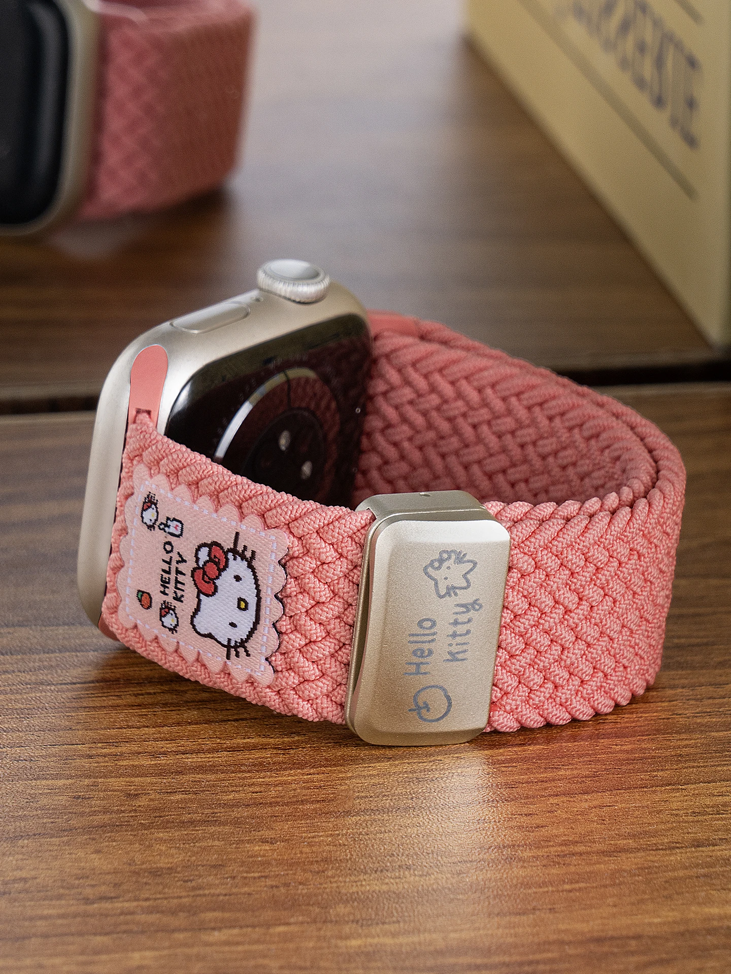 AirPods と Apple Watch で過ごす日常を彩る、その「表带」はどんなもの？