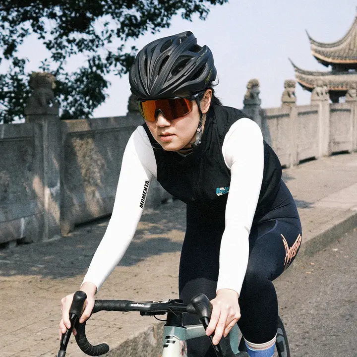 自転車用ヘルメット 一体成型 超軽量 エアロ ロードバイク MTB用 「PMT M12 PRO」