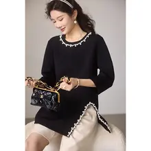 エレガントなデザインの黒Tシャツ【ビーズ装飾・大きいサイズ・春用】