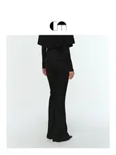 黒の羊毛製フレアパンツ【六粒ボタン装飾・秋用】