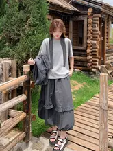 灰色 コーデュロイ風 フィットベスト【夏用・Tシャツ・ハイウエストスカート付き】（セットアップ対応）