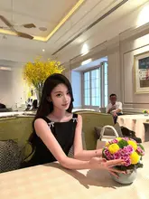 シンプルで洗練されたデザイン！黒のキャミソールワンピース【大きく開いた背中・セクシー】