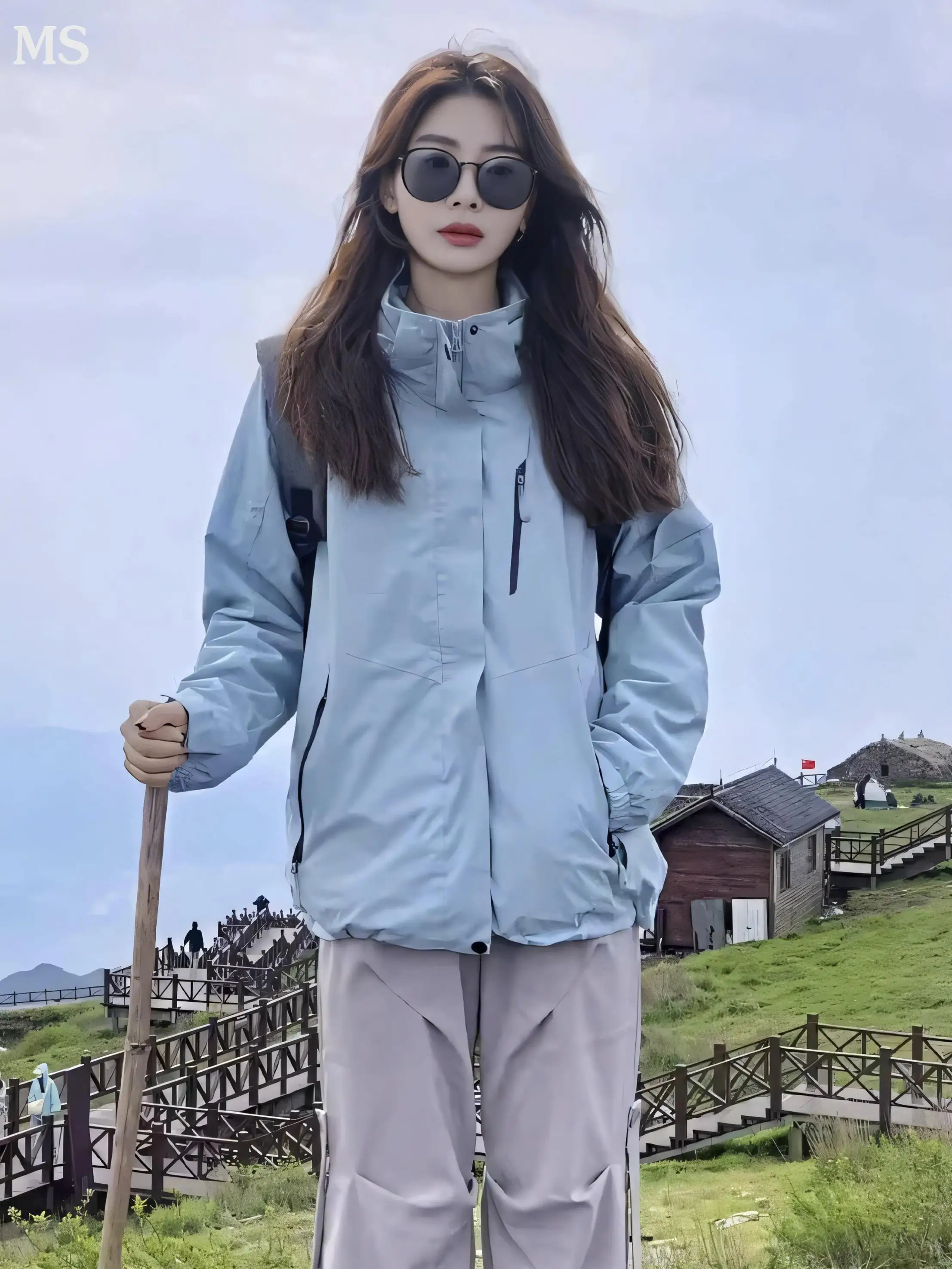 紫色の三合一レディースアウトドアジャケット【春秋用・スキー・登山対応】（セットアップ対応）