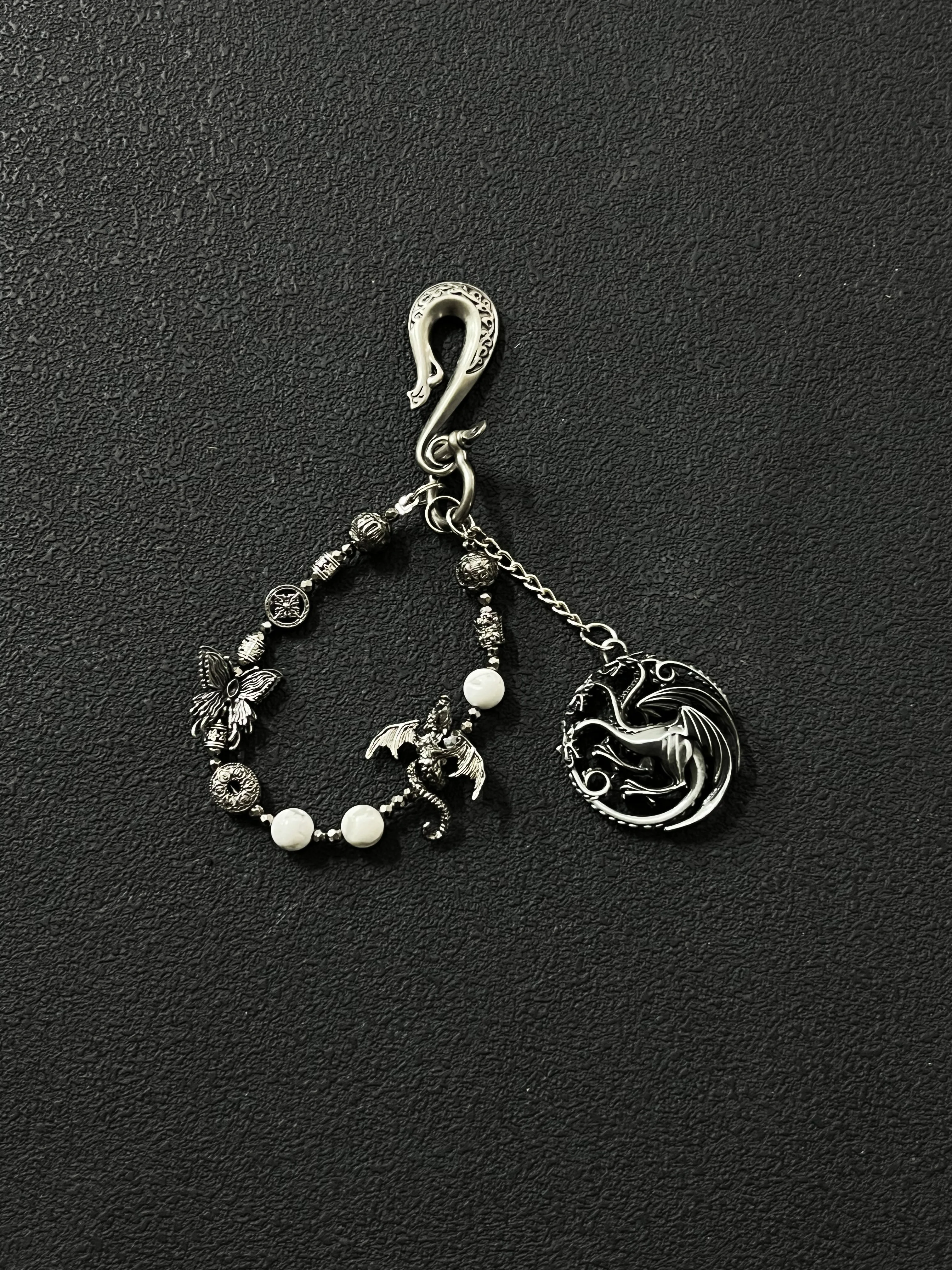 男性向けじゃらじゃらアクセサリーの選び方：1000円未満で楽しめる3選と、日常使いに最適な実践ノウハウ