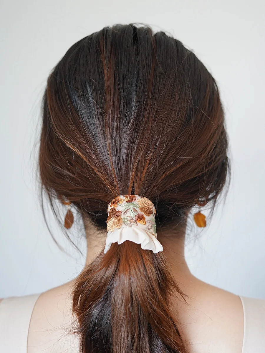 ショートカット ヘアバンド おすすめ4選：使い方・色・価格・シーン別に徹底解説