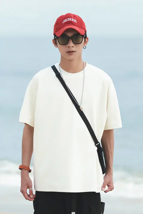 夏用ゆったりシンプルな丸首半袖Tシャツ【メンズ・プレーンカラー・カジュアルスタイル】