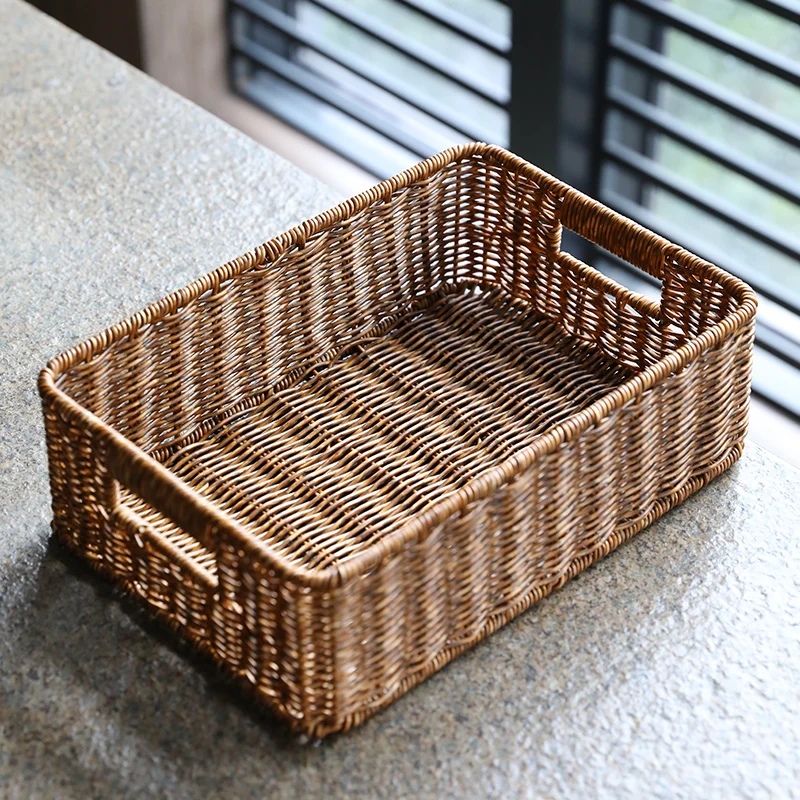 揃えるミニマリスト部屋づくりアイテム：長方形ラタン風収納バスケットの実用性とシーン別活用法