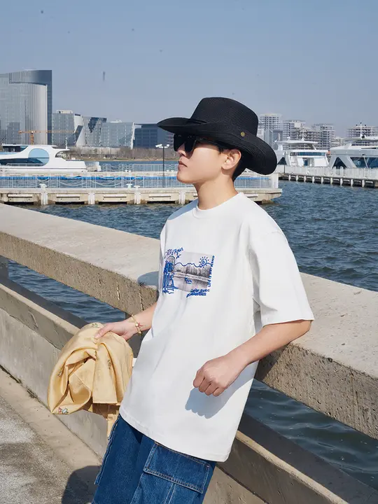 白色コットンTシャツ【夏用・黒白写真プリント・発泡印刷・短袖】