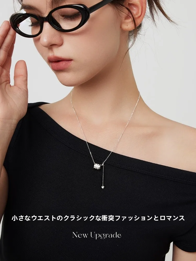 エレガントなデザインの女性用ネックレス：夏にぴったりなスタイリッシュデイリーユース