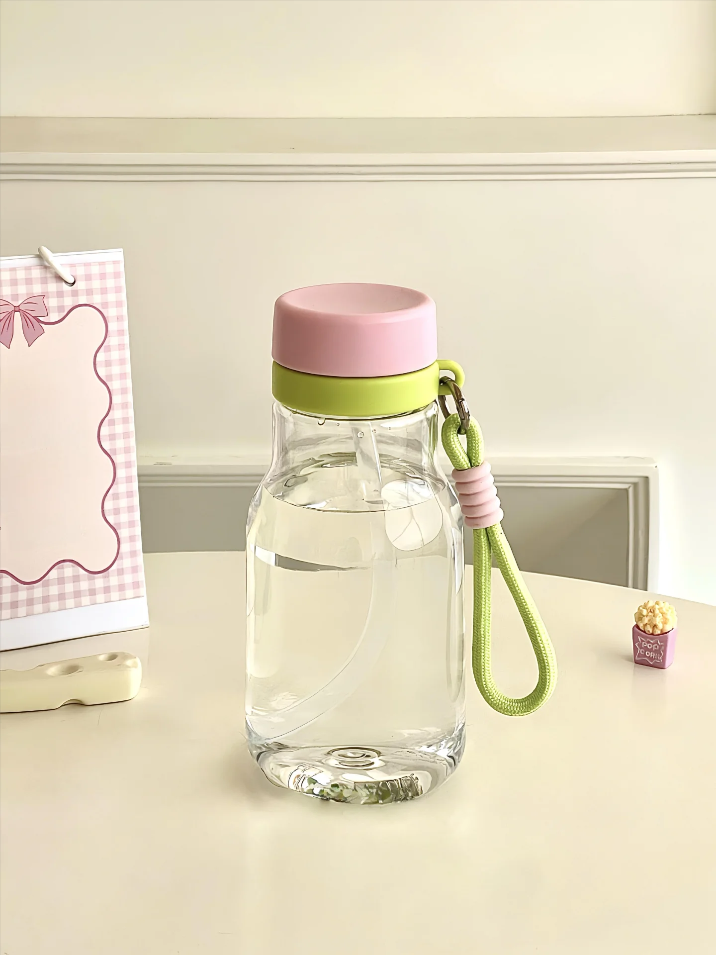 プラスチックカップを選ぶときに迷うのは、本当に「安全」なのか？