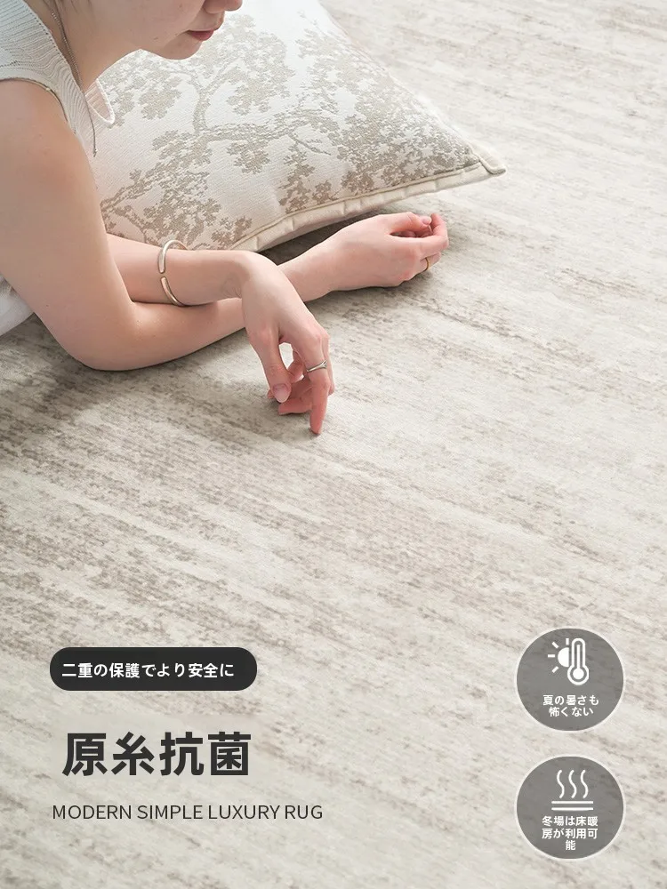 ホテルライクインテリアのリビングに合うラグテーブルは、どう選ぶ？