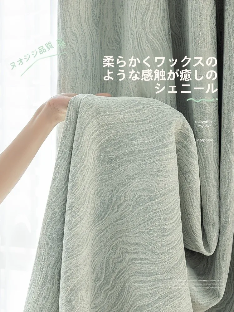 ロココ調のカーテンを選ぶなら、この1つのポイントが鍵！