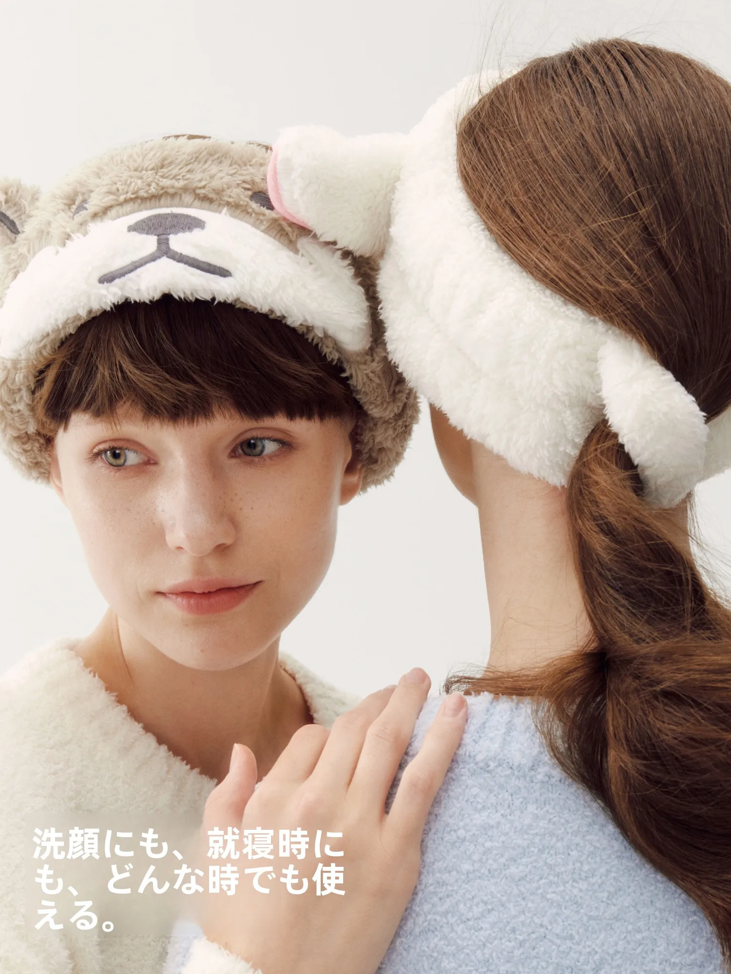 洗面台ヘアキャッチャーとは？Bananainの柔らかさを実現したバスルームヘアバンドの実用性解析