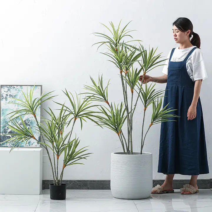 リアルな大型観葉植物 千年木【フロアポット用・インテリア装飾】