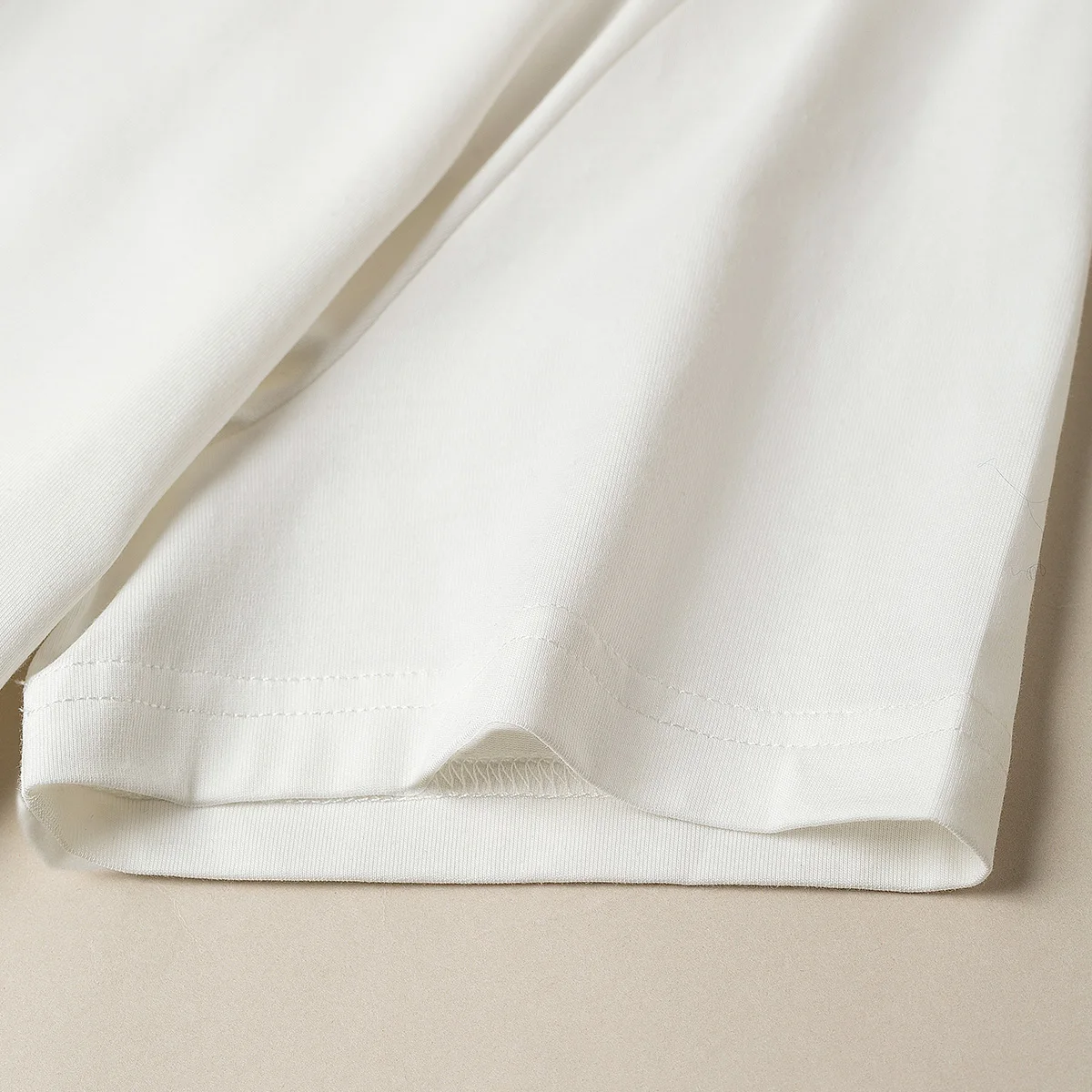 ショートスリーブTシャツは、どんな場面で着用するのが一番おすすめですか？