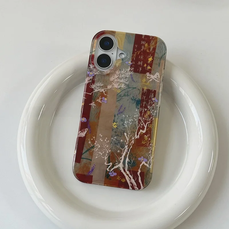 iPhone12に 合う手帳型ケースは？個性的で実用的なデザインが選べる理由とは？