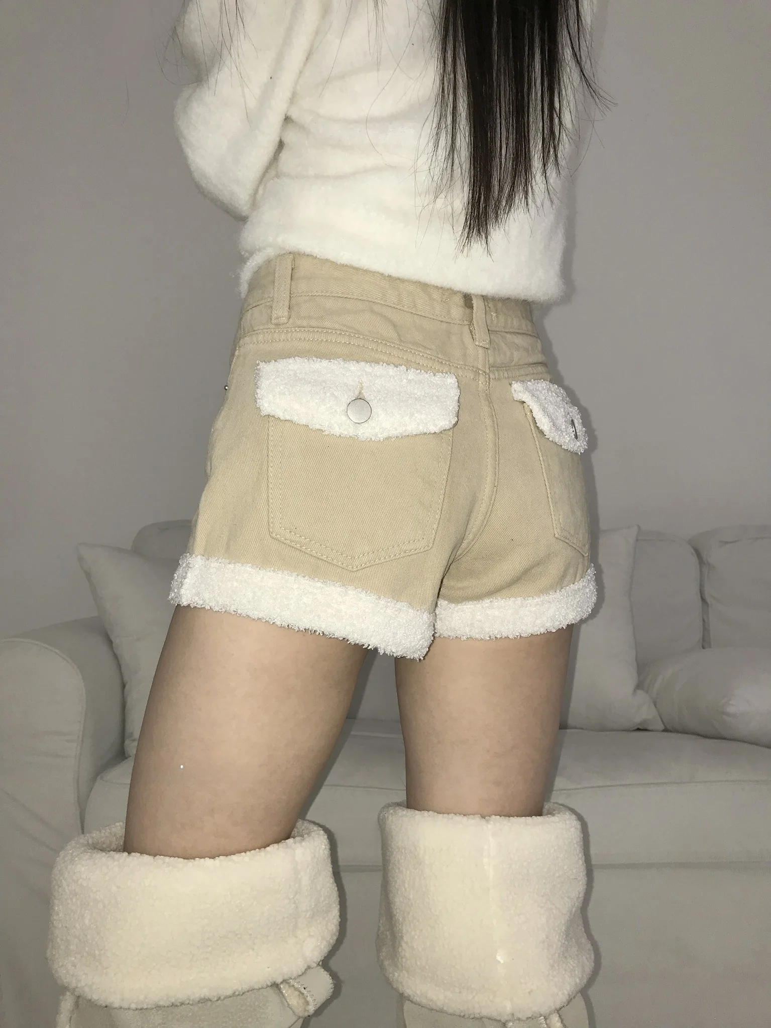 ショートブーツとパンツの冬コーデはどうやって着る？5選で完璧なスタイルを実現