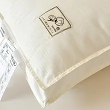 首をサポートする枕【水洗可能・変形しにくい・大人用】（セットアップ対応）