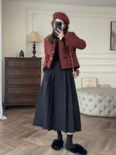 シンプルデザインの黒い百褶Aラインハイウエストスカート【秋冬用・女性用】