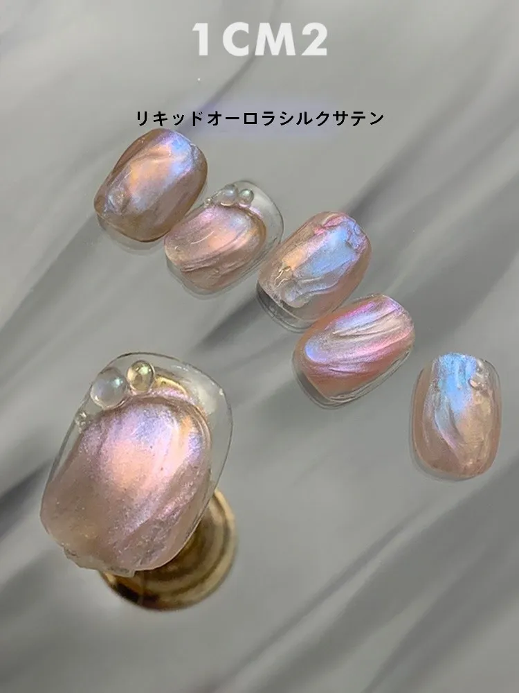 グリッターネイルを手軽に楽しめるのは、本当にこの1本だけ？