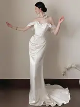 エレガントなオフショルダー軽婚纱【サテン風・レース・フィッシュテールデザイン】